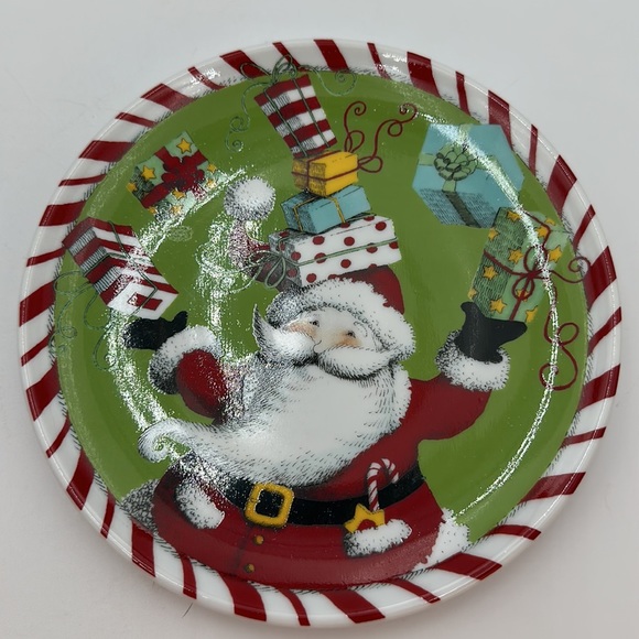 Design by Design Peppermint Santa Plates by Ingrid -set of 4 - Picture 7 of 16